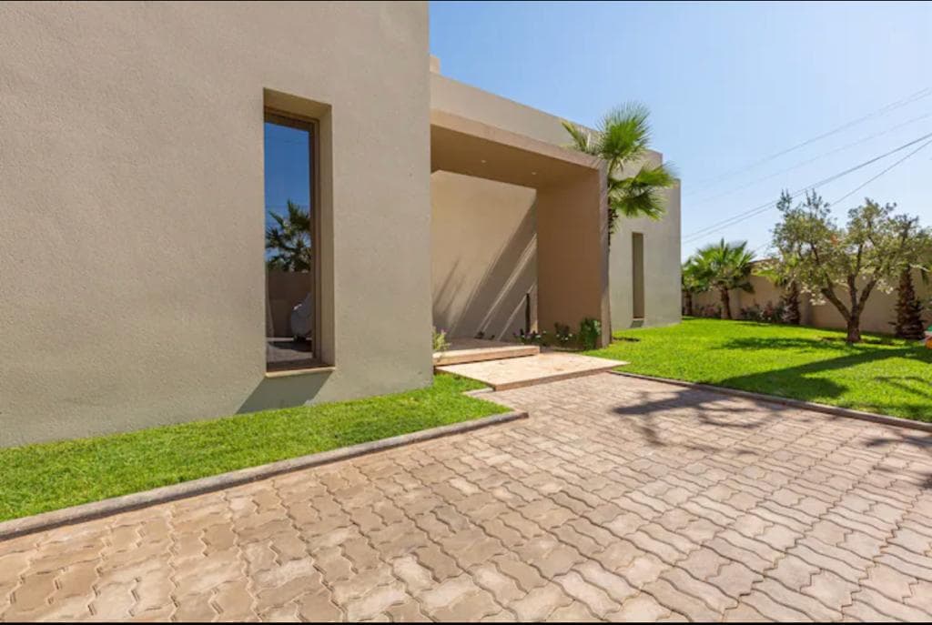 Villa Luxisport — photo 1